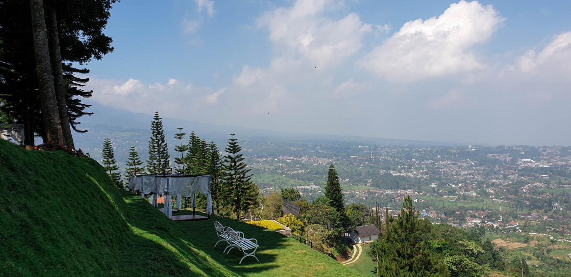 Damar Langit Resort Cisarua Extérieur photo
