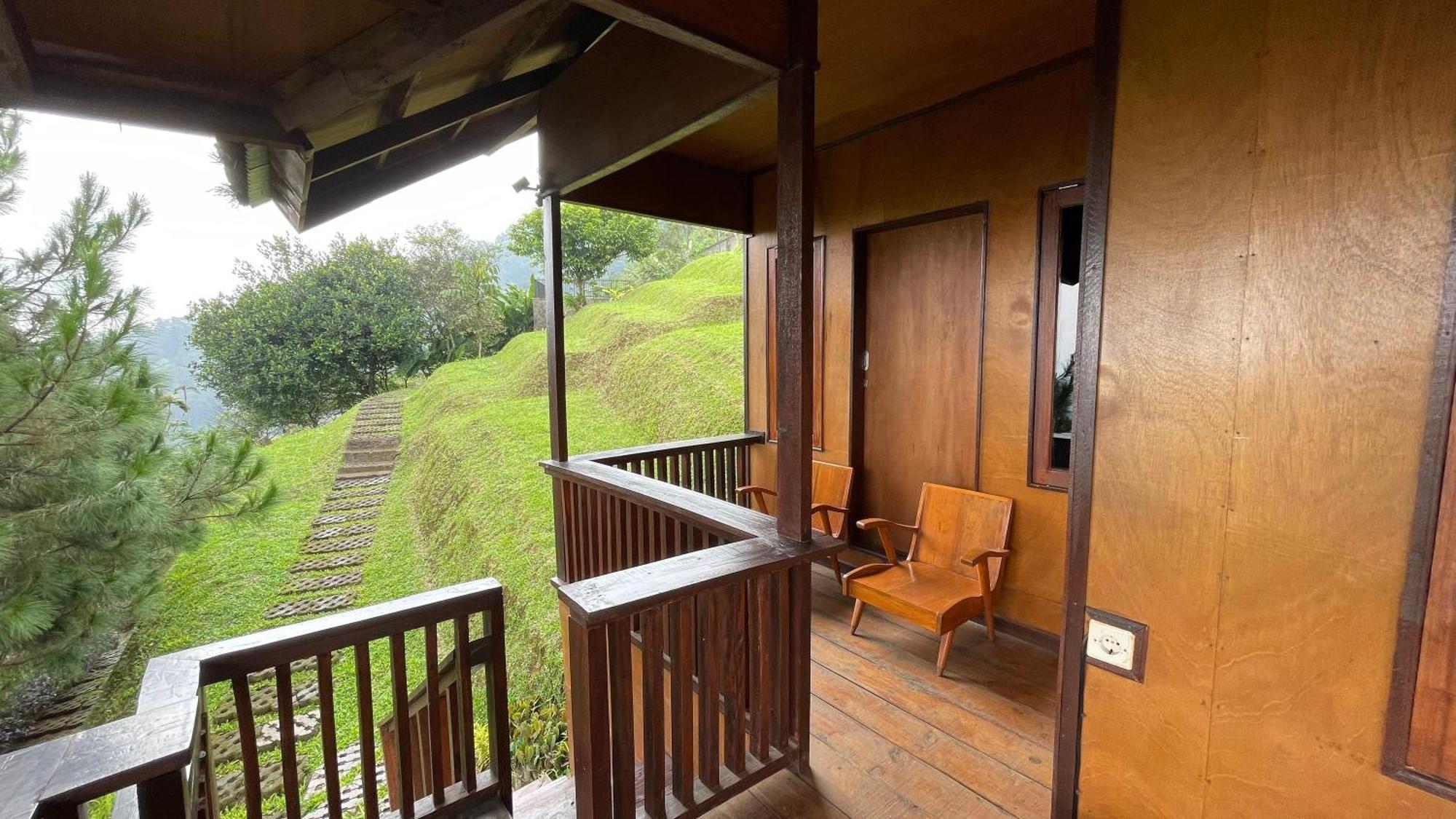 Damar Langit Resort Cisarua Extérieur photo