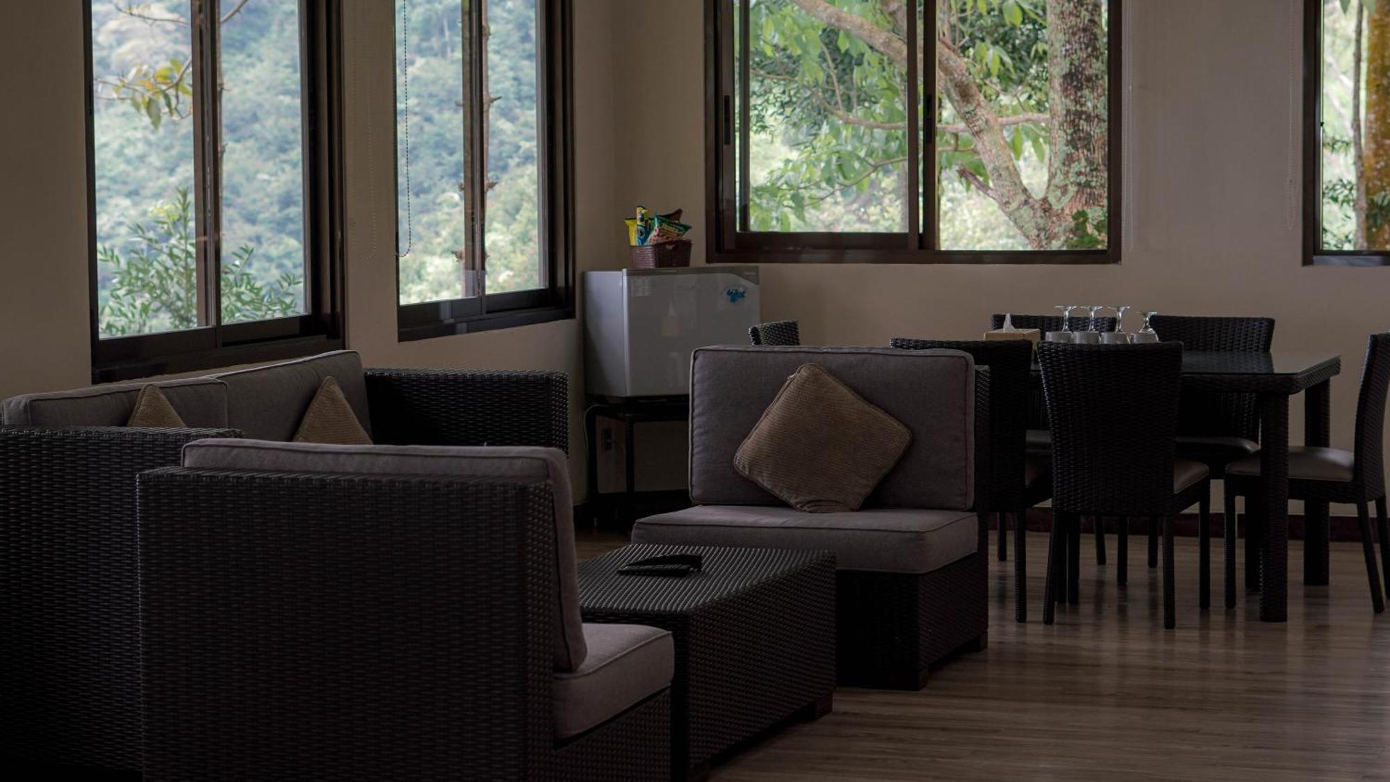 Damar Langit Resort Cisarua Extérieur photo